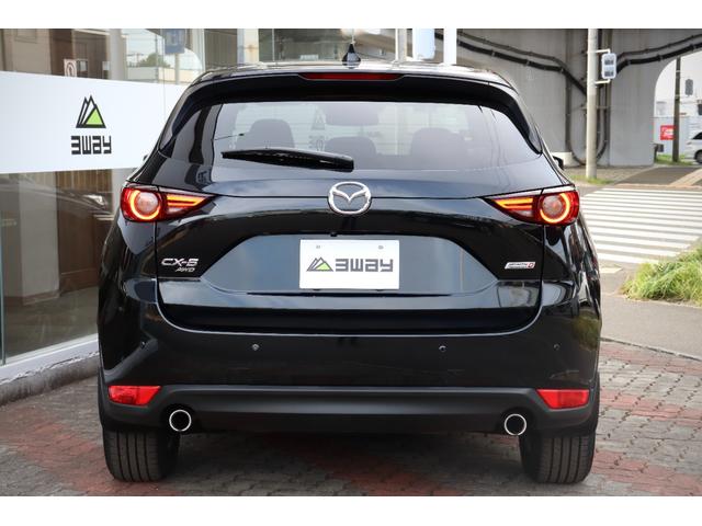 ＣＸ－５ ＸＤ　Ｌパッケージ　ＢＯＳＥ　黒革シート　エンスタ　パワーバックドア　ＢＳＭ／ＲＣＴＡ／ＨＵＤ　　シートヒーター　ステアヒーター　レーダークルーズ　純正ＳＤナビ　バックカメラ　ＥＴＣ　ＢＳＭ　ＲＣＴＡ　ＬＥＤヘッドライト（70枚目）