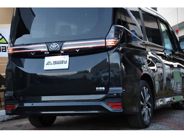 ヴォクシー ハイブリッドS-Z ワンオナ 全方位カメラ パワーバックドア デジタルインナーミラー 10.5型DA 14型後席モニター 両側パワースライドドア オットマン ステアヒーター/シートヒーター LEDヘッドライト HUD(31枚目)