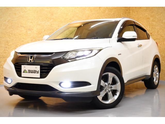 ヴェゼル ハイブリッドＸ・Ｌパッケージ　８型ＳＤナビ　黒半革　衝突軽減ブレーキ　バックカメラ　ＥＴＣ　シートヒーター　クルーズコントロール　パドルシフト　ＬＥＤヘッドライト／ＬＥＤフォグ／ＬＥＤテール　ＬＥＤルームランプ　純正１７インチＡＷ（5枚目）