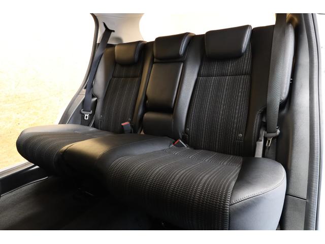 ヴェゼル ハイブリッドＸ・Ｌパッケージ　８型ＳＤナビ　黒半革　衝突軽減ブレーキ　バックカメラ　ＥＴＣ　シートヒーター　クルーズコントロール　パドルシフト　ＬＥＤヘッドライト／ＬＥＤフォグ／ＬＥＤテール　ＬＥＤルームランプ　純正１７インチＡＷ（14枚目）