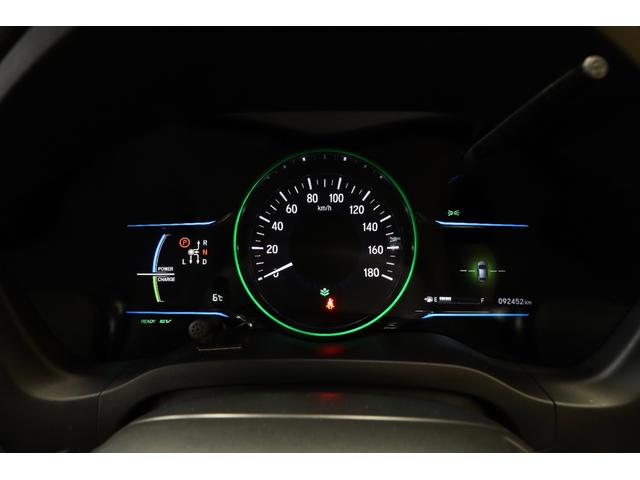 ヴェゼル ハイブリッドＸ・Ｌパッケージ　８型ＳＤナビ　黒半革　衝突軽減ブレーキ　バックカメラ　ＥＴＣ　シートヒーター　クルーズコントロール　パドルシフト　ＬＥＤヘッドライト／ＬＥＤフォグ／ＬＥＤテール　ＬＥＤルームランプ　純正１７インチＡＷ（42枚目）