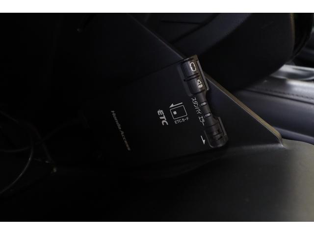 ヴェゼル ハイブリッドＸ・Ｌパッケージ　８型ＳＤナビ　黒半革　衝突軽減ブレーキ　バックカメラ　ＥＴＣ　シートヒーター　クルーズコントロール　パドルシフト　ＬＥＤヘッドライト／ＬＥＤフォグ／ＬＥＤテール　ＬＥＤルームランプ　純正１７インチＡＷ（48枚目）