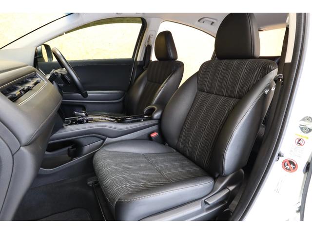 ヴェゼル ハイブリッドＸ・Ｌパッケージ　８型ＳＤナビ　黒半革　衝突軽減ブレーキ　バックカメラ　ＥＴＣ　シートヒーター　クルーズコントロール　パドルシフト　ＬＥＤヘッドライト／ＬＥＤフォグ／ＬＥＤテール　ＬＥＤルームランプ　純正１７インチＡＷ（51枚目）