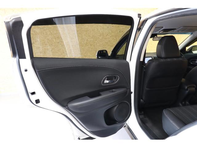 ヴェゼル ハイブリッドＸ・Ｌパッケージ　８型ＳＤナビ　黒半革　衝突軽減ブレーキ　バックカメラ　ＥＴＣ　シートヒーター　クルーズコントロール　パドルシフト　ＬＥＤヘッドライト／ＬＥＤフォグ／ＬＥＤテール　ＬＥＤルームランプ　純正１７インチＡＷ（52枚目）