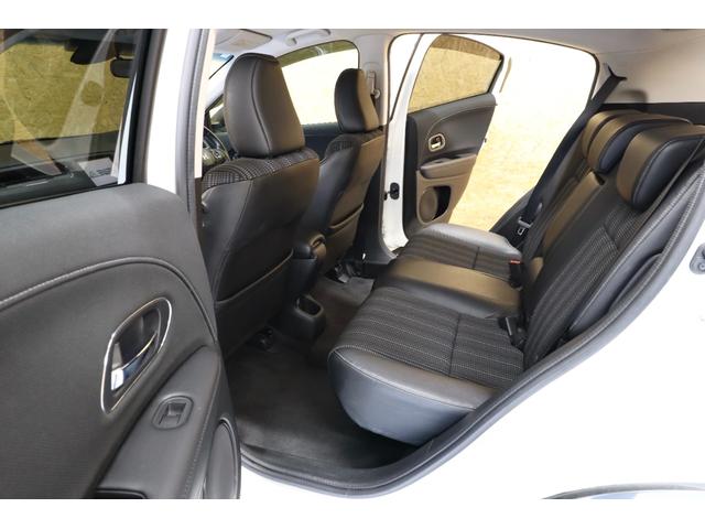 ヴェゼル ハイブリッドＸ・Ｌパッケージ　８型ＳＤナビ　黒半革　衝突軽減ブレーキ　バックカメラ　ＥＴＣ　シートヒーター　クルーズコントロール　パドルシフト　ＬＥＤヘッドライト／ＬＥＤフォグ／ＬＥＤテール　ＬＥＤルームランプ　純正１７インチＡＷ（53枚目）