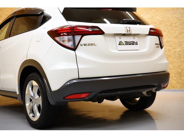 ヴェゼル ハイブリッドＸ・Ｌパッケージ　８型ＳＤナビ　黒半革　衝突軽減ブレーキ　バックカメラ　ＥＴＣ　シートヒーター　クルーズコントロール　パドルシフト　ＬＥＤヘッドライト／ＬＥＤフォグ／ＬＥＤテール　ＬＥＤルームランプ　純正１７インチＡＷ（65枚目）