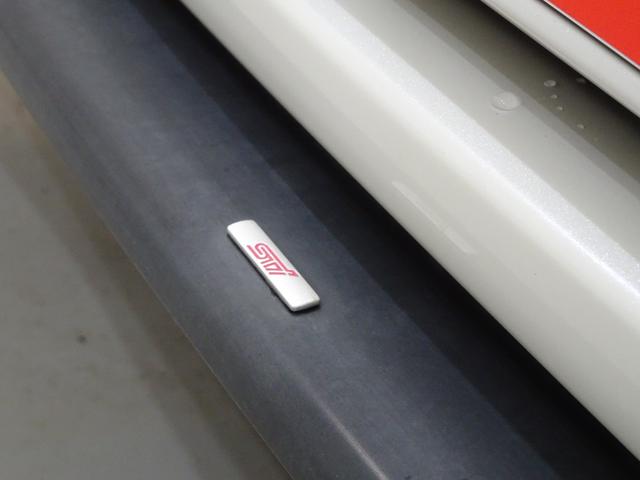 レヴォーグ 　５年保証／本州仕入／ＥＮＫＥＩ１８ＡＷ／ＳＴｉリップ＆リアスポイラー＆トランクスポイラー／デイライト＆ＬＥＤヘッド・フォグ／ナビＴＶブルートゥースＤＶＤ／ＰＷシート／パドルシフト／タイミングチェーン（29枚目）