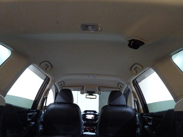 フォレスター プレミアム 4WD/本州仕入/STiエアロ/RAYS18AW/黒本革/PWゲート/スマートリアビューミラー/3点カメラ/ナビTVブルートゥースDVD/ETC/LEDヘッド&フォグ/前後席ヒーター/ルーフレール(71枚目)