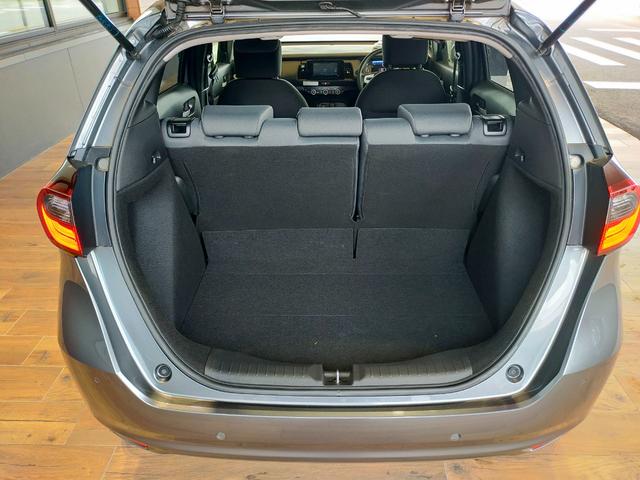 フィット ベーシック　当社レンタアップ／Ｂｌｕｅｔｏｏｔｈ対応ワンセグナビ／バックカメラ／ホンダセンシング／サイドエアバック（32枚目）