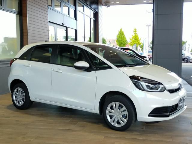 フィット ｅ：ＨＥＶホーム　当社社有車アップ／Ｂｌｕｅｔｏｏｔｈ対応ナビ／バックカメラ／ドライブレコーダー／ＥＴＣ／ＬＥＤヘッドライト／夏冬タイヤ（15枚目）