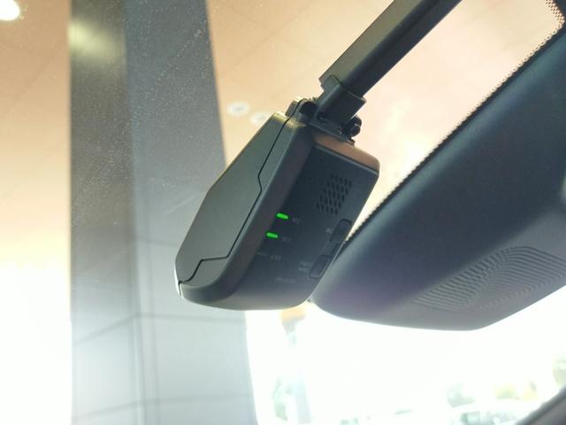 フィット e:HEVホーム 当社社有車アップ/Bluetooth対応ナビ/バックカメラ/ドライブレコーダー/ETC/LEDヘッドライト/夏冬タイヤ(5枚目)