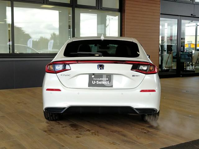 シビック e:HEV Bluetooth対応ホンダコネクトナビ/3モードバックカメラ/BOSEサウンドシステム/LEDヘッドライト/ETC2.0/ブラインドスポットインフォ/前後ドライブレコーダー/夏冬タイヤセット(5枚目)