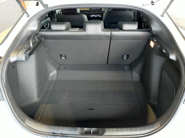 シビック e:HEV Bluetooth対応ホンダコネクトナビ/3モードバックカメラ/BOSEサウンドシステム/LEDヘッドライト/ETC2.0/ブラインドスポットインフォ/前後ドライブレコーダー/夏冬タイヤセット(22枚目)