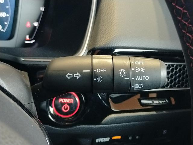 シビック e:HEV Bluetooth対応ホンダコネクトナビ/3モードバックカメラ/BOSEサウンドシステム/LEDヘッドライト/ETC2.0/ブラインドスポットインフォ/前後ドライブレコーダー/夏冬タイヤセット(33枚目)