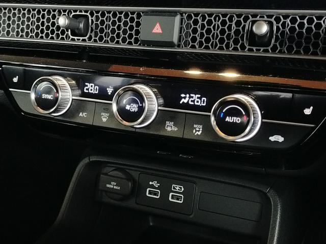 シビック e:HEV Bluetooth対応ホンダコネクトナビ/3モードバックカメラ/BOSEサウンドシステム/LEDヘッドライト/ETC2.0/ブラインドスポットインフォ/前後ドライブレコーダー/夏冬タイヤセット(35枚目)