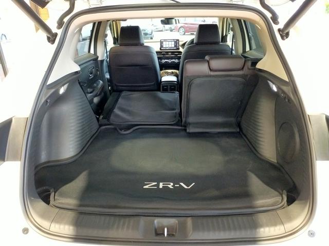 ZR-V e:HEVZ Bluetooth対応ホンダコネクトナビ/マルチビューカメラ/ETC2.0/BOSEサウンドシステム/ブラインドスポットインフォメーション/LEDフォグライト/パワーテールゲート/夏冬タイヤセット(31枚目)