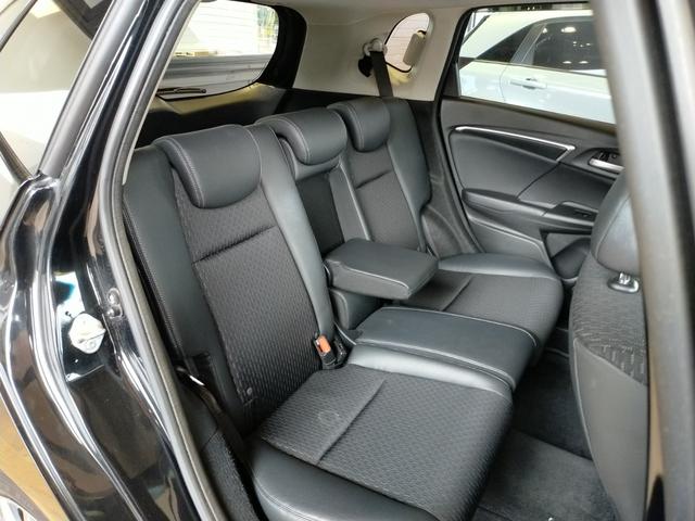 ■座り心地の良いシートと開放感のある空間で、どこへ行くにもリラックスした時間を過ごせます。