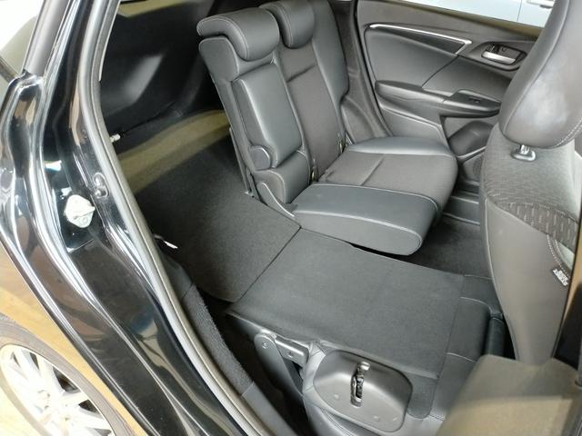 ■シーンに合わせた多彩な収納やシートアレンジで、使い勝手が優れています。日常からレジャーまで幅広く活躍します。