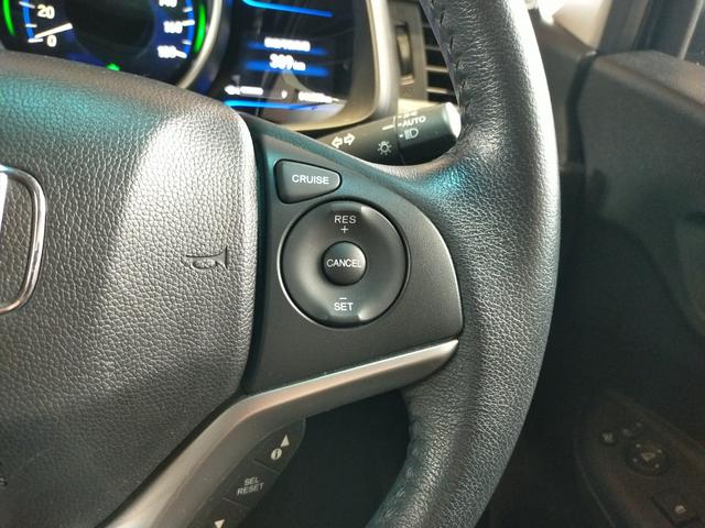 ■クルーズコントロール搭載で長距離ドライブの安心、安全をサポートします。