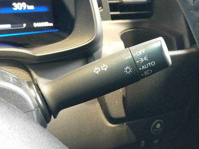 ■オートライト機能■周囲の明るさに応じて自動でライトが点灯・消灯◎トンネルや夕暮れ時も安心で、うっかり消し忘れの心配もありません。