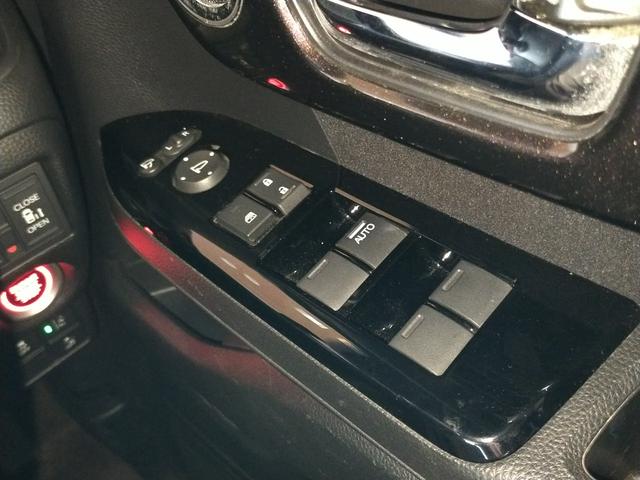N-BOXカスタム G・EXターボホンダセンシング Bluetooth-DVD対応フルセグナビ/3モードバックカメラ/ETC/ホンダセンシング/両側電動スライドドア/LEDヘッドライト/フロントドライブレコーダー/リモコンエンジンスターター(60枚目)