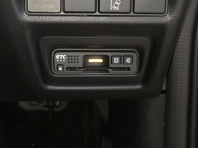 ステップワゴンスパーダ スパーダホンダセンシング Bluetooth-DVD対応フルセグナビ/3モードバックカメラ/ETC/ホンダセンシング/両側電動スライドドア/わくわくゲート/前後ドライブレコーダー/リモコンエンジンスターター/夏冬タイヤセット(11枚目)