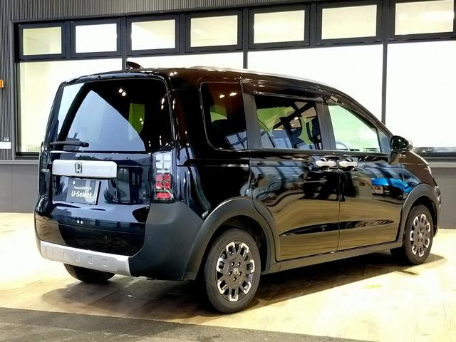 フリード クロスター Bluetooth対応フルセグナビ/3モードバックカメラ/ETC/ホンダセンシング/LEDヘッドライト/両側電動スライドドア/ステアリングリモコン/夏冬タイヤセット(18枚目)