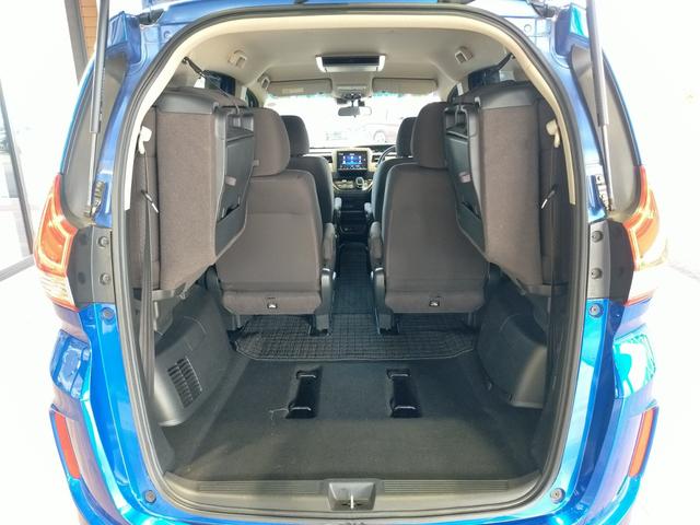 フリードハイブリッド ハイブリッド・Ｇ　Ｂｌｕｅｔｏｏｔｈ－ＤＶＤ対応フルセグナビ／３モードバックカメラ／リヤ席モニター／両側電動スライドドア／ＥＴＣ／ホンダセンシング／前後ドライブレコーダー／リモコンエンジンスターター／夏冬タイヤセット（7枚目）