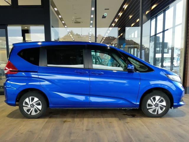 フリードハイブリッド ハイブリッド・Ｇ　Ｂｌｕｅｔｏｏｔｈ－ＤＶＤ対応フルセグナビ／３モードバックカメラ／リヤ席モニター／両側電動スライドドア／ＥＴＣ／ホンダセンシング／前後ドライブレコーダー／リモコンエンジンスターター／夏冬タイヤセット（23枚目）