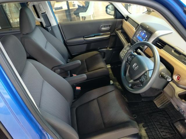 フリードハイブリッド ハイブリッド・Ｇ　Ｂｌｕｅｔｏｏｔｈ－ＤＶＤ対応フルセグナビ／３モードバックカメラ／リヤ席モニター／両側電動スライドドア／ＥＴＣ／ホンダセンシング／前後ドライブレコーダー／リモコンエンジンスターター／夏冬タイヤセット（27枚目）