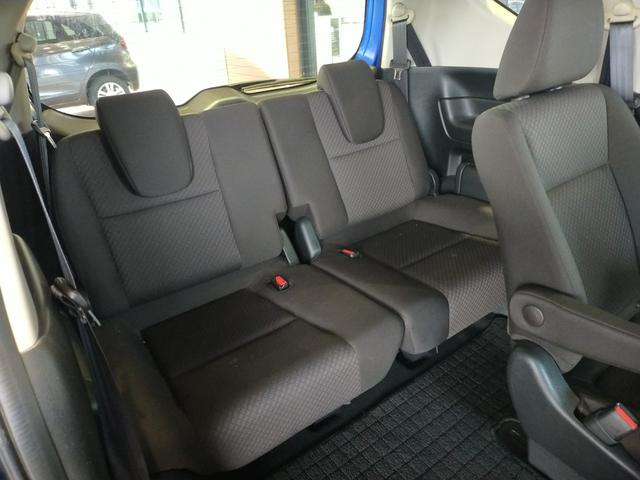 フリードハイブリッド ハイブリッド・Ｇ　Ｂｌｕｅｔｏｏｔｈ－ＤＶＤ対応フルセグナビ／３モードバックカメラ／リヤ席モニター／両側電動スライドドア／ＥＴＣ／ホンダセンシング／前後ドライブレコーダー／リモコンエンジンスターター／夏冬タイヤセット（30枚目）