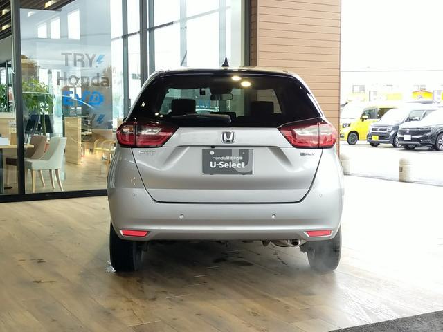 フィット ｅ：ＨＥＶホーム　Ｂｌｕｅｔｏｏｔｈ対応ワンセグナビ／３モードバックカメラ／ＥＴＣ／ホンダセンシング／ＬＥＤヘッドライト／ステアリングリモコン／フロントドライブレコーダー／リモコンエンジンスターター／夏冬タイヤセット（19枚目）