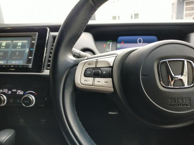 フィット ｅ：ＨＥＶホーム　Ｂｌｕｅｔｏｏｔｈ対応ワンセグナビ／３モードバックカメラ／ＥＴＣ／ホンダセンシング／ＬＥＤヘッドライト／ステアリングリモコン／フロントドライブレコーダー／リモコンエンジンスターター／夏冬タイヤセット（36枚目）