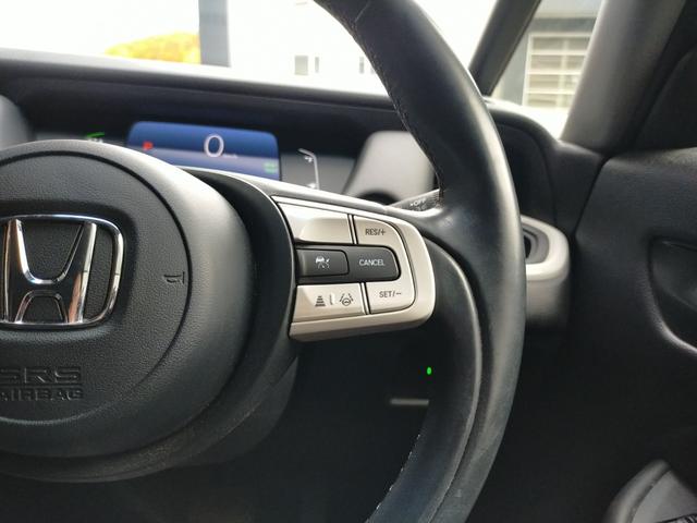 フィット ｅ：ＨＥＶホーム　Ｂｌｕｅｔｏｏｔｈ対応ワンセグナビ／３モードバックカメラ／ＥＴＣ／ホンダセンシング／ＬＥＤヘッドライト／ステアリングリモコン／フロントドライブレコーダー／リモコンエンジンスターター／夏冬タイヤセット（37枚目）