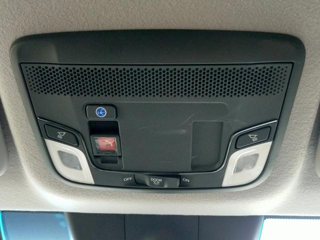 フィット ｅ：ＨＥＶホーム　Ｂｌｕｅｔｏｏｔｈ対応ワンセグナビ／３モードバックカメラ／ＥＴＣ／ホンダセンシング／ＬＥＤヘッドライト／ステアリングリモコン／フロントドライブレコーダー／リモコンエンジンスターター／夏冬タイヤセット（54枚目）