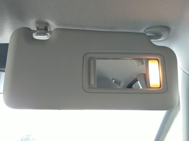 フィット ｅ：ＨＥＶホーム　Ｂｌｕｅｔｏｏｔｈ対応ワンセグナビ／３モードバックカメラ／ＥＴＣ／ホンダセンシング／ＬＥＤヘッドライト／ステアリングリモコン／フロントドライブレコーダー／リモコンエンジンスターター／夏冬タイヤセット（55枚目）