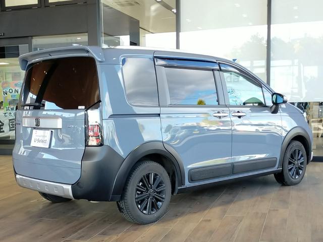 フリード ｅ：ＨＥＶクロスター　Ｂｌｕｅｔｏｏｔｈ対応ホンダコネクトフルセグナビ／マルチビューカメラ／ＥＴＣ２．０／ホンダセンシング／ＬＥＤヘッドライト／ステアリングリモコン／前後ドライブレコーダー／夏冬タイヤ付（2枚目）