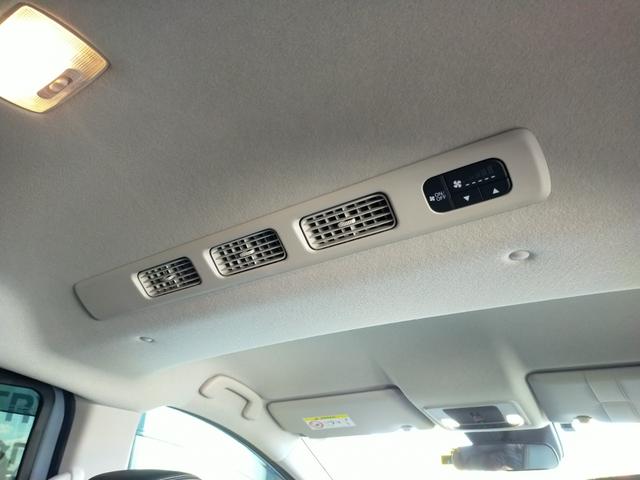 フリード ｅ：ＨＥＶクロスター　Ｂｌｕｅｔｏｏｔｈ対応ホンダコネクトフルセグナビ／マルチビューカメラ／ＥＴＣ２．０／ホンダセンシング／ＬＥＤヘッドライト／ステアリングリモコン／前後ドライブレコーダー／夏冬タイヤ付（64枚目）