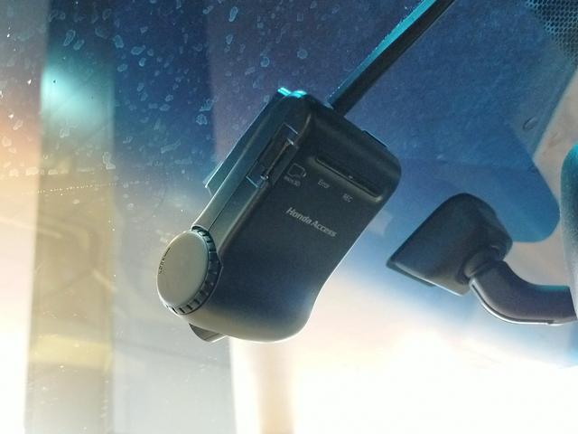 フリードスパイクハイブリッド ジャストセレクション Bluetooth-DVD対応フルセグナビ/バックカメラ/ETC/HIDヘッドライト/両側電動スライドドア/ステアリングリモコン/フロントドライブレコーダー/リモコンエンジンスターター(10枚目)