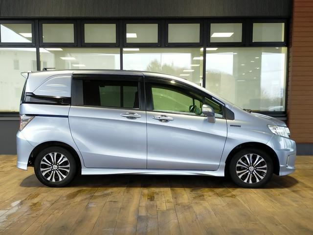 フリードスパイクハイブリッド ジャストセレクション Bluetooth-DVD対応フルセグナビ/バックカメラ/ETC/HIDヘッドライト/両側電動スライドドア/ステアリングリモコン/フロントドライブレコーダー/リモコンエンジンスターター(24枚目)