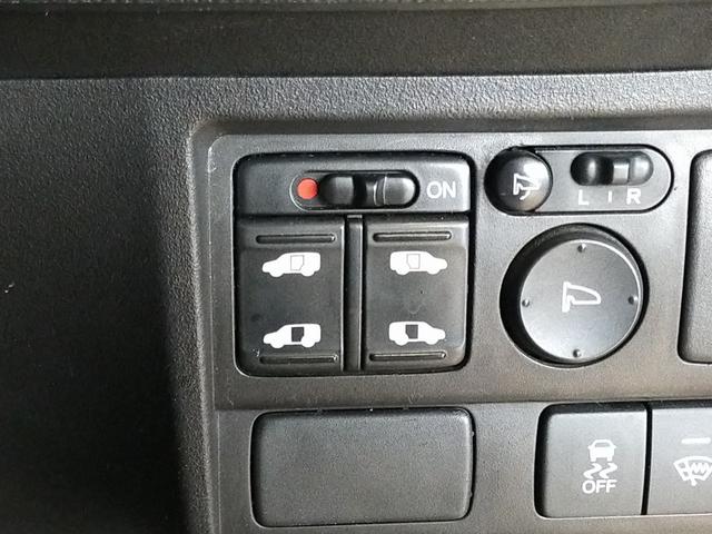 フリードスパイクハイブリッド ジャストセレクション Bluetooth-DVD対応フルセグナビ/バックカメラ/ETC/HIDヘッドライト/両側電動スライドドア/ステアリングリモコン/フロントドライブレコーダー/リモコンエンジンスターター(46枚目)