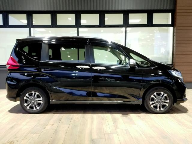 フリード+ クロスター・ホンダセンシング 5人乗り/Bluetooth対応純正ナビ/前後ドラレコ/両側電動スライドドア/サイドカーテンエアバッグ/シートヒーター(22枚目)