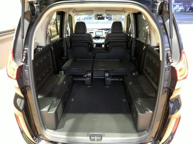 フリード+ クロスター・ホンダセンシング 5人乗り/Bluetooth対応純正ナビ/前後ドラレコ/両側電動スライドドア/サイドカーテンエアバッグ/シートヒーター(63枚目)