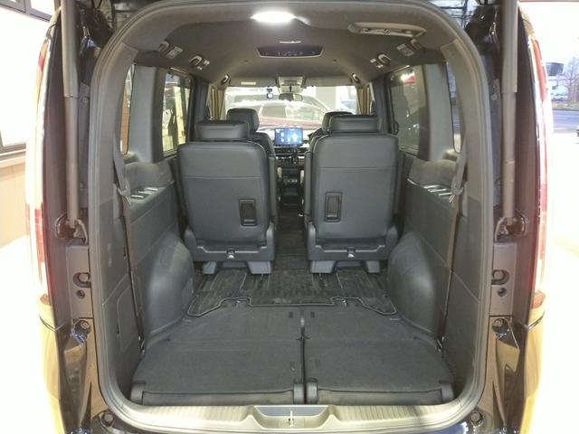 ステップワゴン スパーダプレミアムライン　Ｂｌｕｅｔｏｏｔｈ－ＤＶＤ対応純正フルセグナビ／マルチビューカメラ／ＥＴＣ／ブラインドスポットインフォ／両側電動スライドドア／オットマン付セカンドシート／前後ドライブレコーダー／夏冬タイヤセット（7枚目）