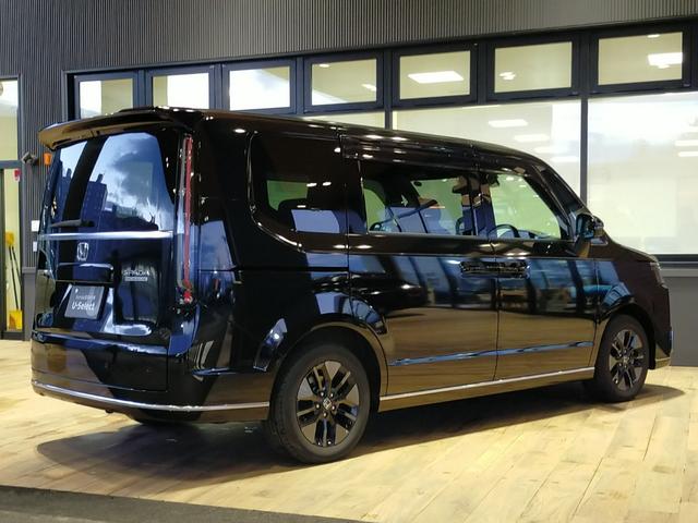 ステップワゴン スパーダプレミアムライン　Ｂｌｕｅｔｏｏｔｈ－ＤＶＤ対応純正フルセグナビ／マルチビューカメラ／ＥＴＣ／ブラインドスポットインフォ／両側電動スライドドア／オットマン付セカンドシート／前後ドライブレコーダー／夏冬タイヤセット（19枚目）