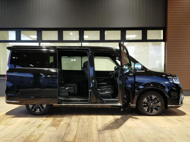 ステップワゴン スパーダプレミアムライン　Ｂｌｕｅｔｏｏｔｈ－ＤＶＤ対応純正フルセグナビ／マルチビューカメラ／ＥＴＣ／ブラインドスポットインフォ／両側電動スライドドア／オットマン付セカンドシート／前後ドライブレコーダー／夏冬タイヤセット（23枚目）