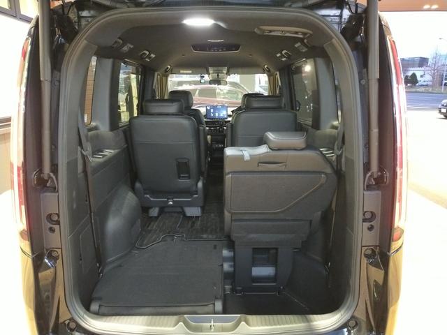 ステップワゴン スパーダプレミアムライン　Ｂｌｕｅｔｏｏｔｈ－ＤＶＤ対応純正フルセグナビ／マルチビューカメラ／ＥＴＣ／ブラインドスポットインフォ／両側電動スライドドア／オットマン付セカンドシート／前後ドライブレコーダー／夏冬タイヤセット（32枚目）