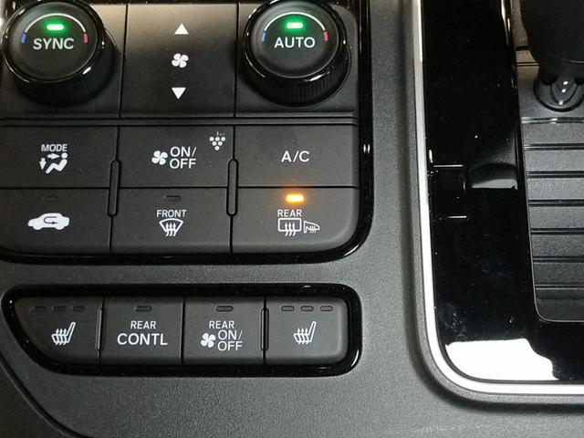 ステップワゴン スパーダプレミアムライン　Ｂｌｕｅｔｏｏｔｈ－ＤＶＤ対応純正フルセグナビ／マルチビューカメラ／ＥＴＣ／ブラインドスポットインフォ／両側電動スライドドア／オットマン付セカンドシート／前後ドライブレコーダー／夏冬タイヤセット（43枚目）