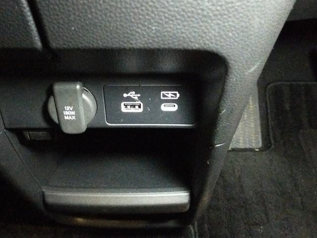 ステップワゴン スパーダプレミアムライン　Ｂｌｕｅｔｏｏｔｈ－ＤＶＤ対応純正フルセグナビ／マルチビューカメラ／ＥＴＣ／ブラインドスポットインフォ／両側電動スライドドア／オットマン付セカンドシート／前後ドライブレコーダー／夏冬タイヤセット（50枚目）