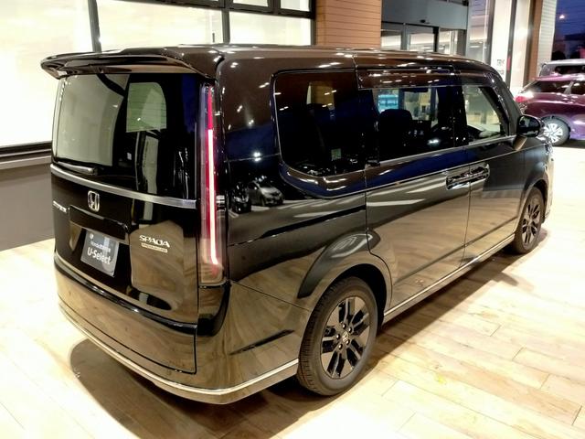 ステップワゴン スパーダプレミアムライン　Ｂｌｕｅｔｏｏｔｈ－ＤＶＤ対応純正フルセグナビ／マルチビューカメラ／ＥＴＣ／ブラインドスポットインフォ／両側電動スライドドア／オットマン付セカンドシート／前後ドライブレコーダー／夏冬タイヤセット（75枚目）